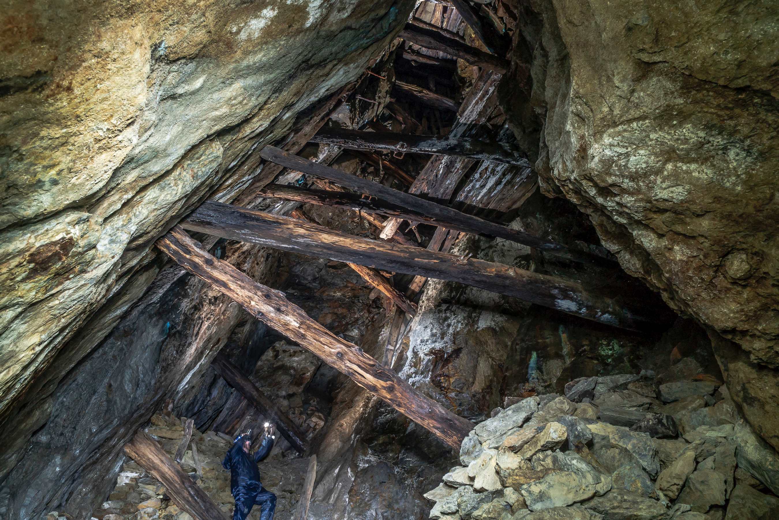 Timbering in Goldscope Mine 2018